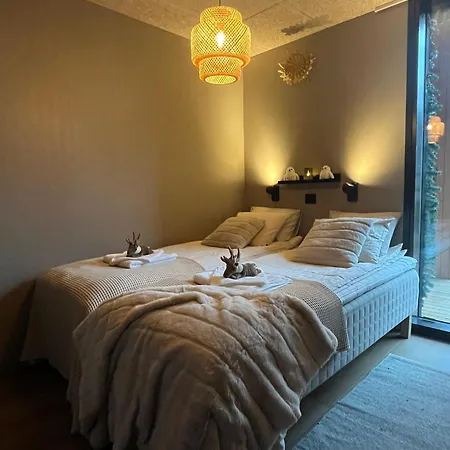 Arctic Trail B - Lapland Escape With Outdoor Hot Tub & Yllaes Passes Villa Akaslompolo